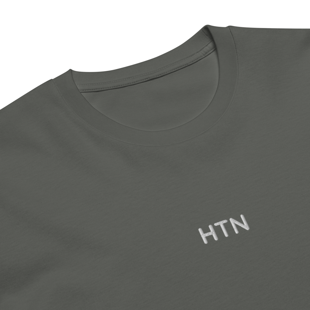 T-Shirt „HTN" — weiße Stickerei